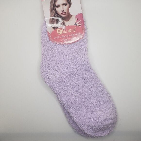 𝅺soft snuggly cozy lavender socks - Picture 1 of 2